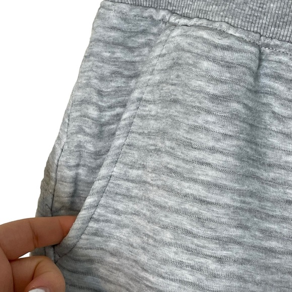 Athleta Womens Ribbed Textured Cropped Pull-On SweatPant Size L Gray High Rise - Picture 6 of 11
